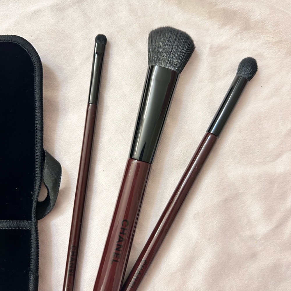 Chanel limited edition Rouge noir. - Picture 2 of 6